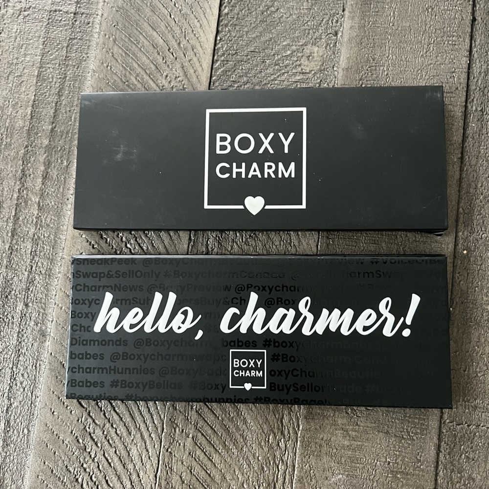 Boxy Charm Eye Shadow Pallet